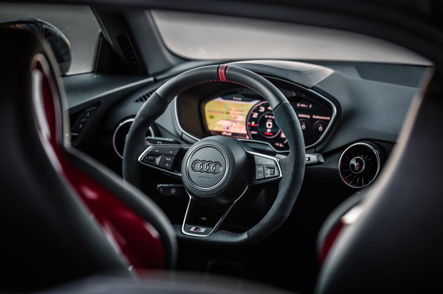 Панель приборов Audi TTS Competition Coupe (8S) 2018 года  (WW) (фото 10 из 40)